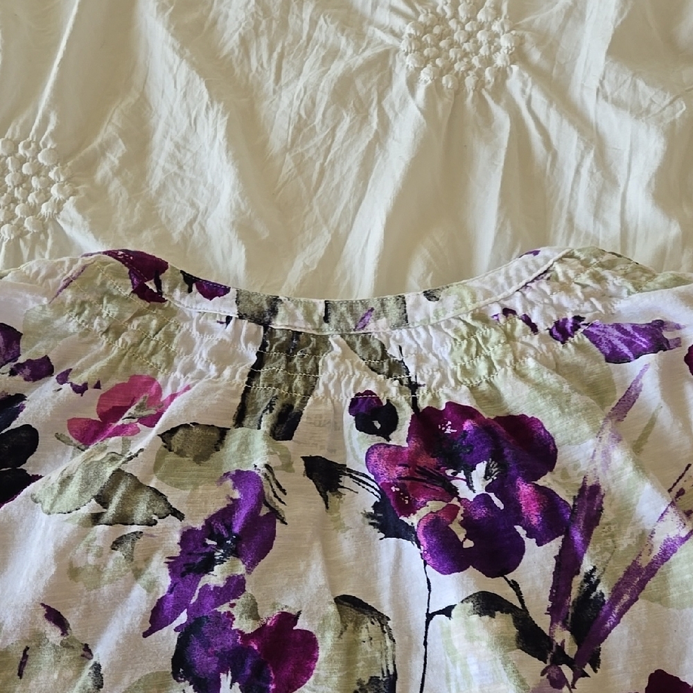 Purple and Pink Floral Scoop Neck Sleeveless Tank Top - Picture 4 of 5